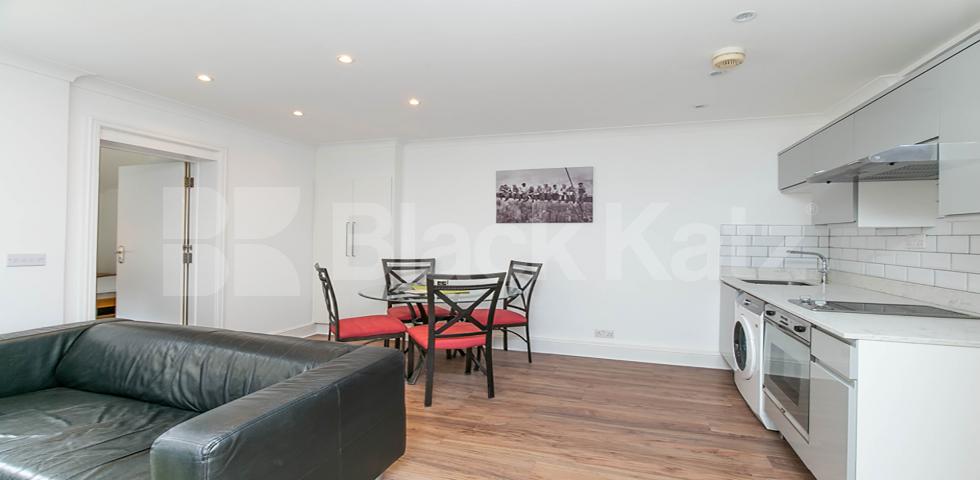 			ZONE 1 MINS TO TUBE!, 2 Bedroom, 1 bath, 1 reception Flat			 Wicklow Street, KINGS CROSS